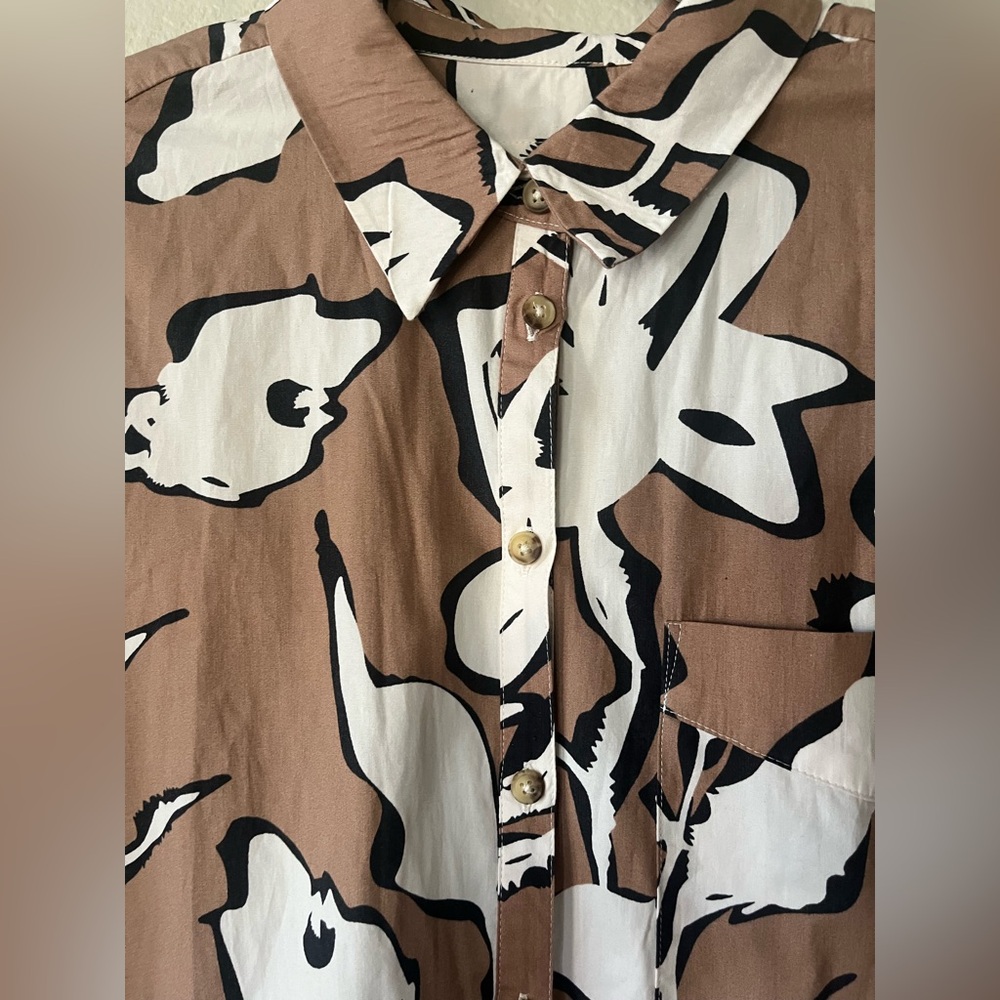 Floral Button-Down Midi Dress in Taupe and White. Maeve by Anthropologie - Picture 6 of 16